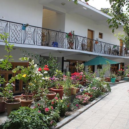 فندق ليهفي  Travellers House المظهر الخارجي الصورة