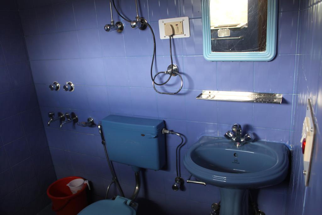 فندق ليهفي  Travellers House المظهر الخارجي الصورة